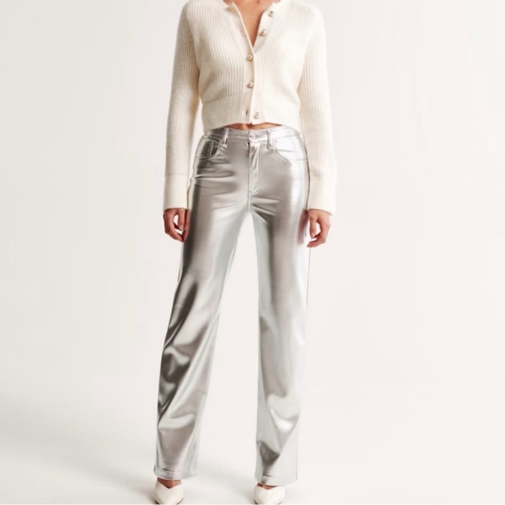 Abercrombie & Fitch Vegan Leather 90s Relaxed Pants in Metallic Silver size 27/4